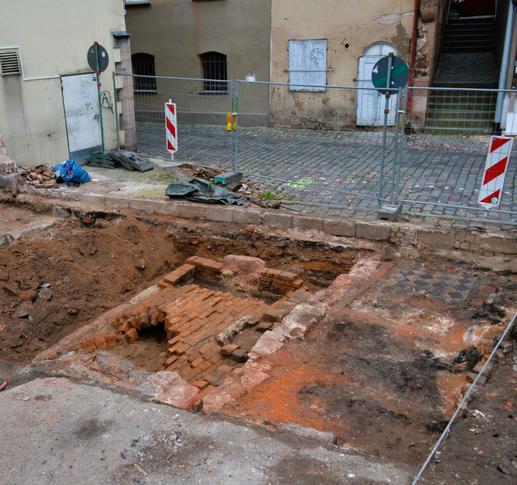 mittelalterliche Stadtkerngrabung in Nünrberg Grabungsfirma Scherbaum